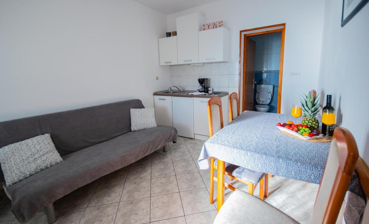 Apartment Franic Подстрана Екстер'єр фото